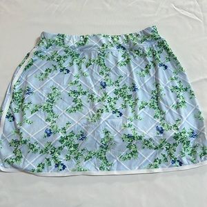 Tuckernuck medium skort